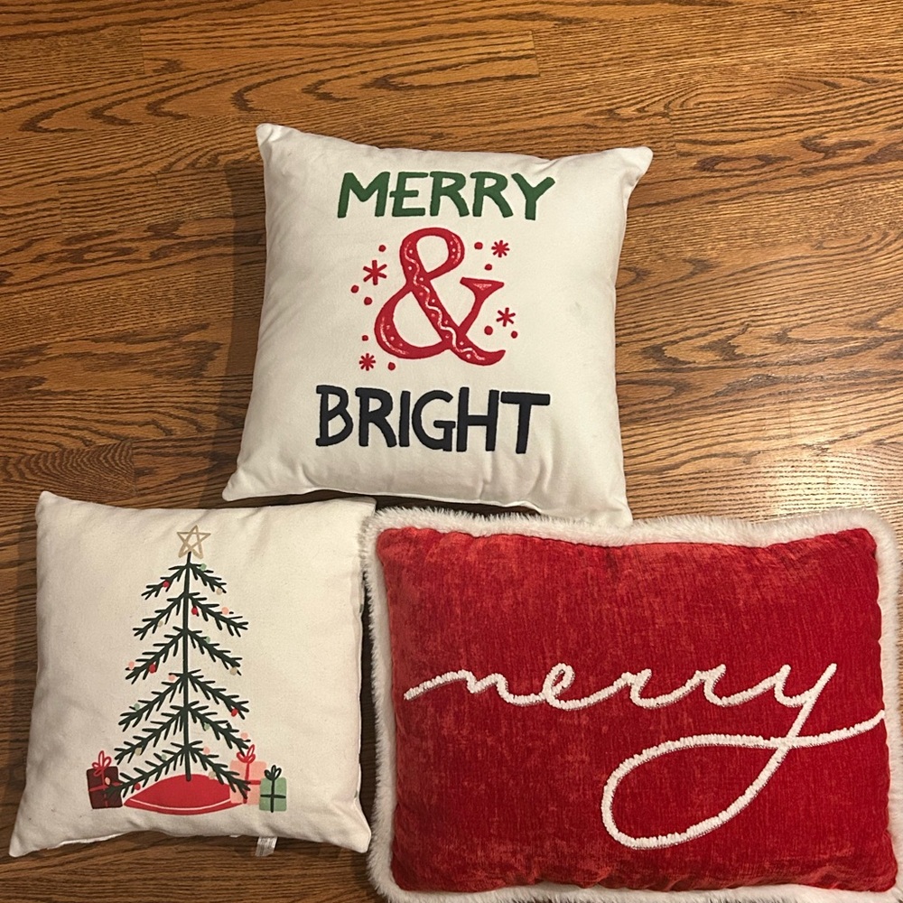 Holiday Pillow Set - Red and White (3 in set)